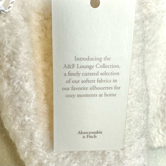 Abercrombie & Fitch Lounge Boucle Fuzzy Knit Cropped Tank XL | Normcore Cozy - Picture 14 of 16